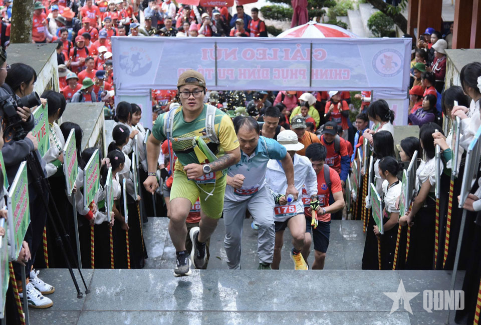 Điện Biên: Hơn 1.250 vận động viên tham gia giải leo núi Pu Tó Cọ và Giải việt dã thanh, thiếu niên mở rộng