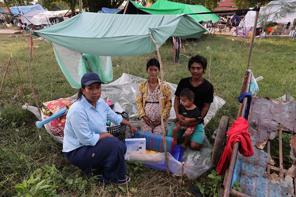 Thái Lan ban hành lệnh giới nghiêm, Campuchia đóng các cửa khẩu