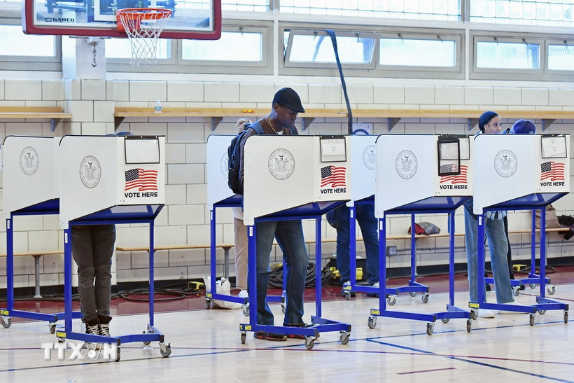 Chính quyền Mỹ kiện nhiều bang từ chối cung cấp dữ liệu cử tri
