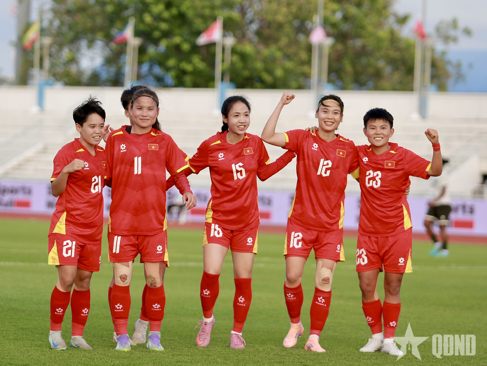 Bóng đá nữ Việt Nam hoàn thành 3 mục tiêu khi vào chung kết SEA Games 33