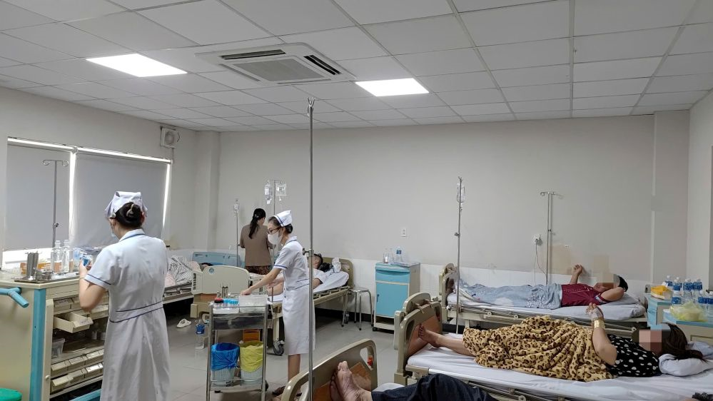 Vụ nghi ngộ độc thực phẩm tại Lâm Đồng: Tạm ngừng hoạt động cơ sở kinh doanh bánh mì