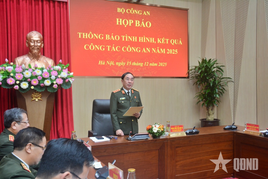 Tập trung xây dựng đội ngũ cán bộ công an liêm chính và kỷ luật