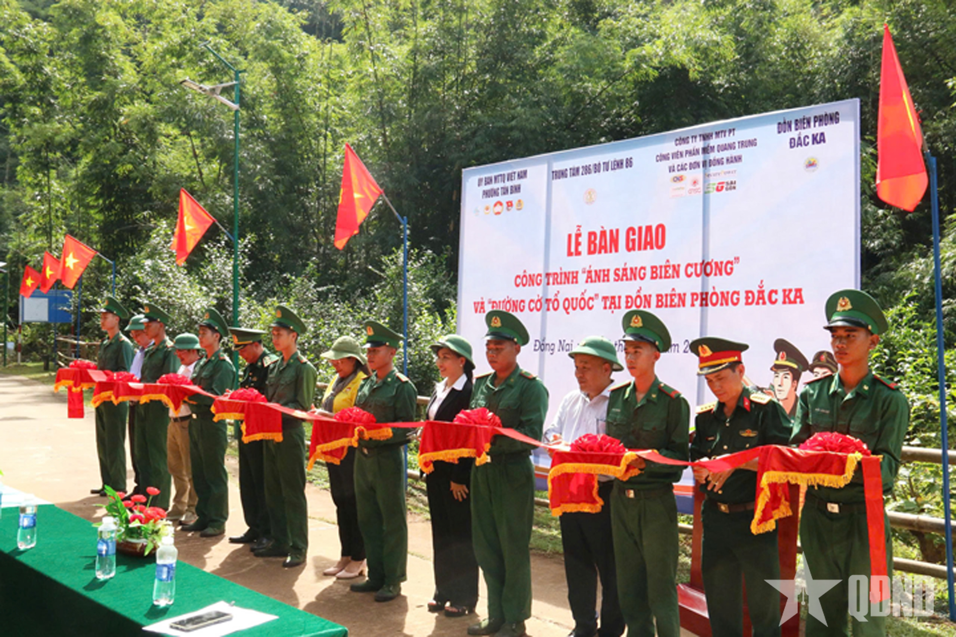 Trung tâm 286: Khánh thành công trình “Ánh sáng biên cương” và “Đường cờ Tổ quốc”