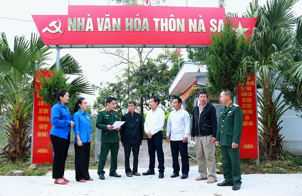 Củng cố niềm tin của nhân dân vùng biên 