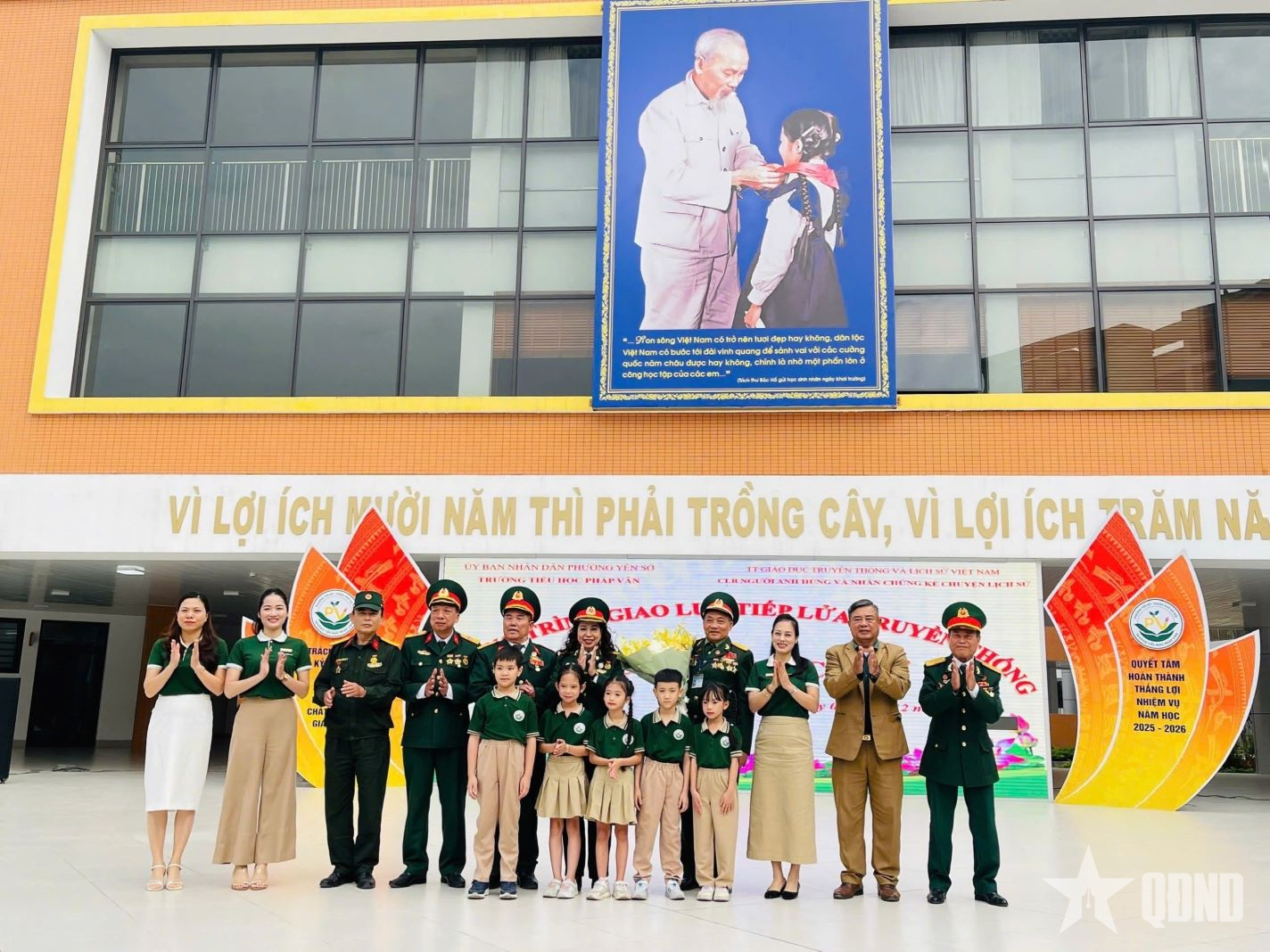 Thắp lửa tự hào dân tộc qua chương trình giao lưu kể chuyện lịch sử tại Trường Tiểu học Pháp Vân

