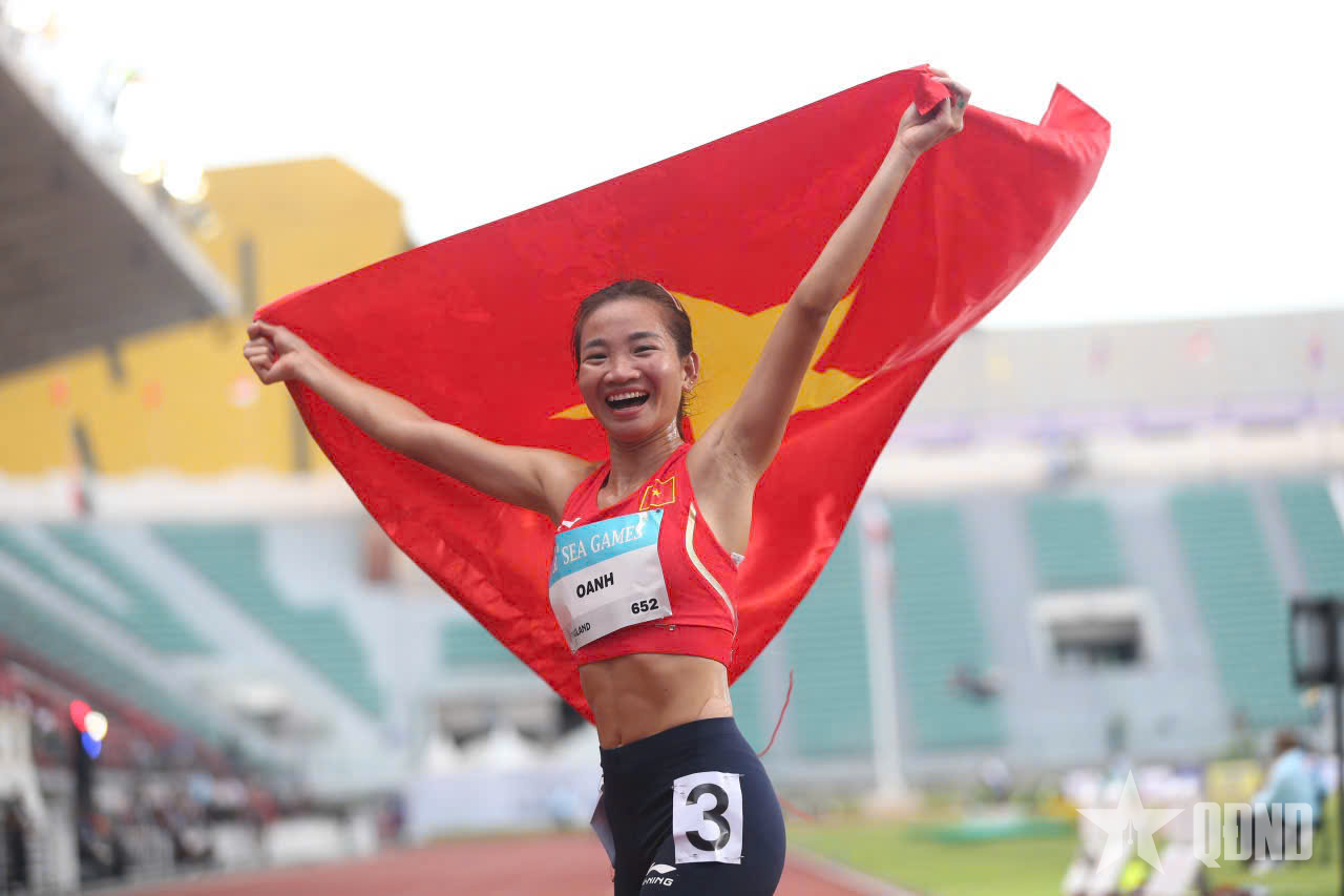 CẬP NHẬT: Kết quả SEA Games 33 (16-12): Nguyễn Thị Oanh dễ dàng giành Huy chương Vàng 3000m vượt chướng ngại vật