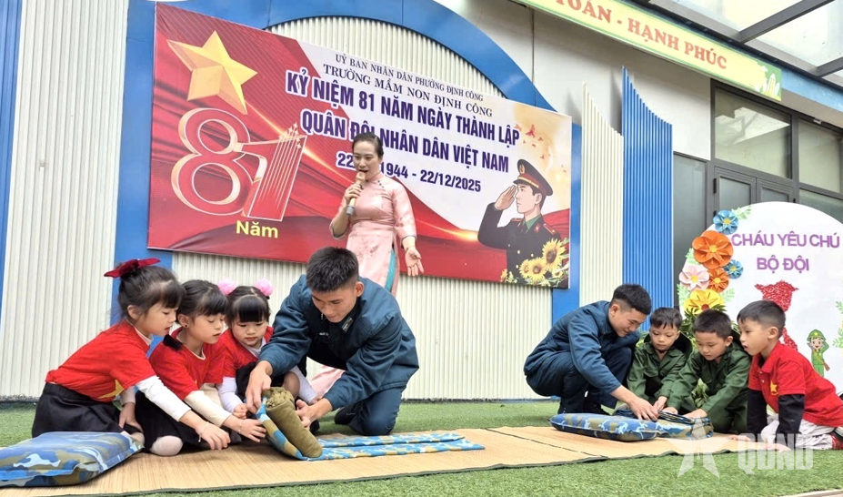 Trường Mầm non Định Công: Giáo dục truyền thống yêu nước cho học sinh 


