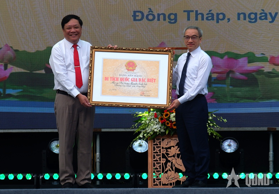 Đồng Tháp: Đón nhận bằng xếp hạng Di tích quốc gia đặc biệt mộ cụ Phó bảng Nguyễn Sinh Sắc