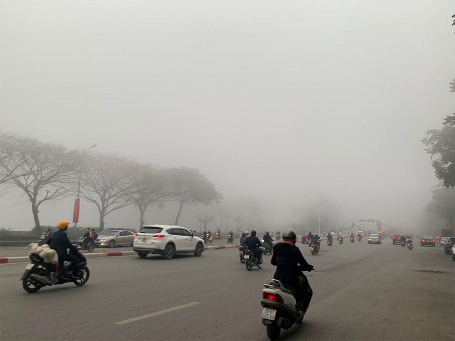 Thời tiết hôm nay (18-12): Hà Nội có sương mù, Bắc Bộ mưa rải rác, trời rét