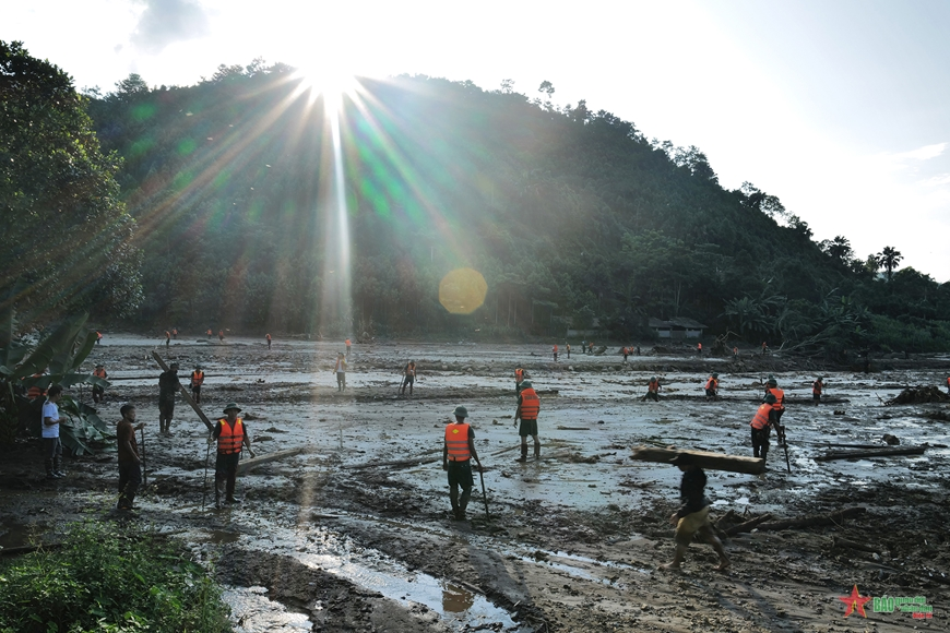 “Dân sự hóa” Quân đội - mũi tên độc trong chiến lược “diễn biến hòa bình”- Bài 4: Giải pháp làm thất bại mưu đồ “dân sự hóa” Quân đội (Tiếp theo và hết)