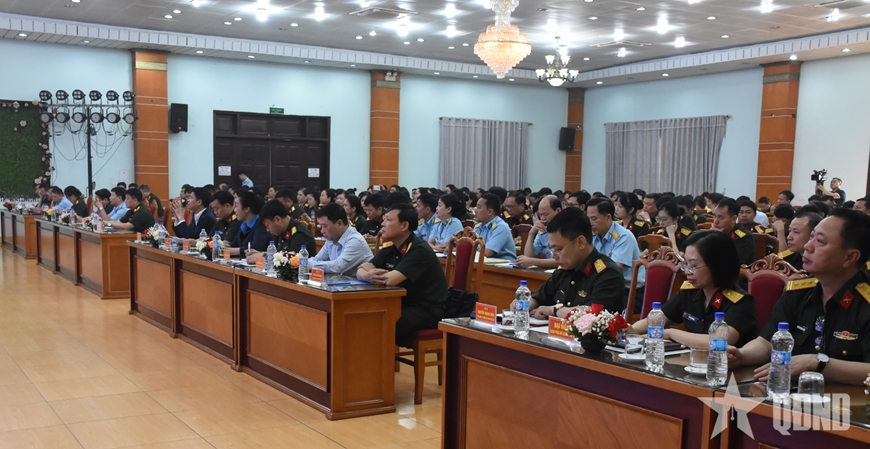 Vững về bản lĩnh, thạo về chuyên môn, sắc về trí tuệ, giàu khát vọng cống hiến