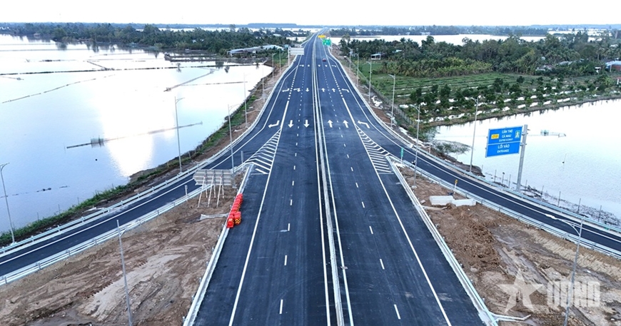 Cao tốc Cần Thơ - Cà Mau trước giờ thông xe kỹ thuật Cao tốc Cần Thơ - Cà Mau trước giờ thông xe kỹ thuật