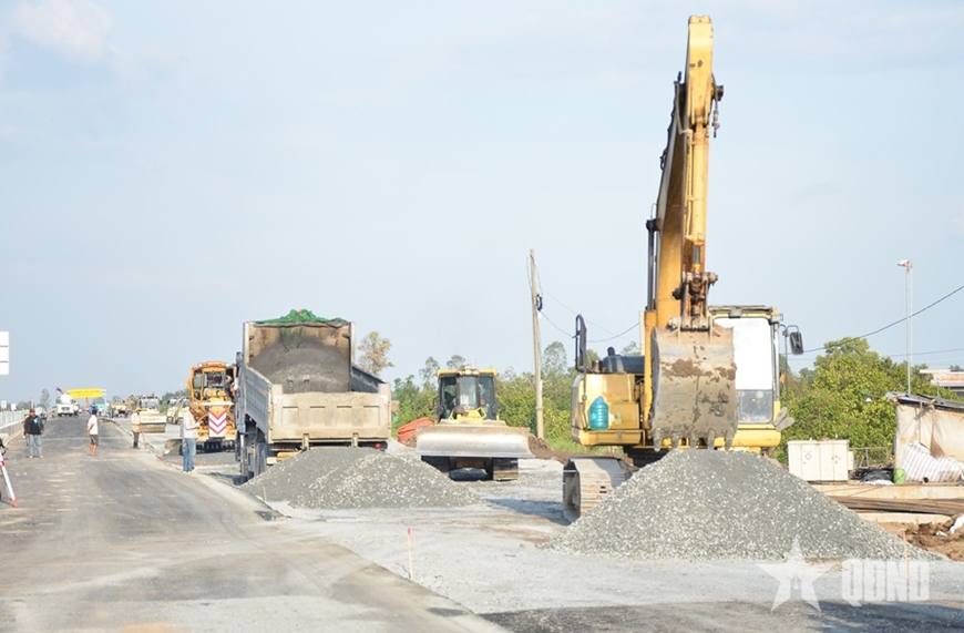 Cao tốc Cần Thơ - Cà Mau trước giờ thông xe kỹ thuật Cao tốc Cần Thơ - Cà Mau trước giờ thông xe kỹ thuật