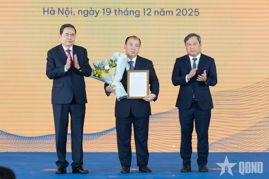 Chủ tịch Quốc hội Trần Thanh Mẫn dự Lễ khởi công dự án đầu tư xây dựng Trục đại lộ cảnh quan sông Hồng