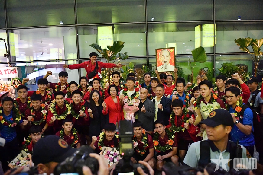 SEA Games 33: U22 Việt Nam rạng rỡ ngày trở về