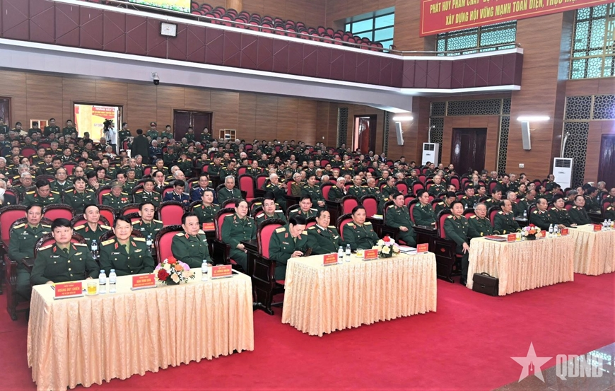 Quân khu 4: Gặp mặt cán bộ Quân đội cao cấp nghỉ hưu, nghỉ công tác