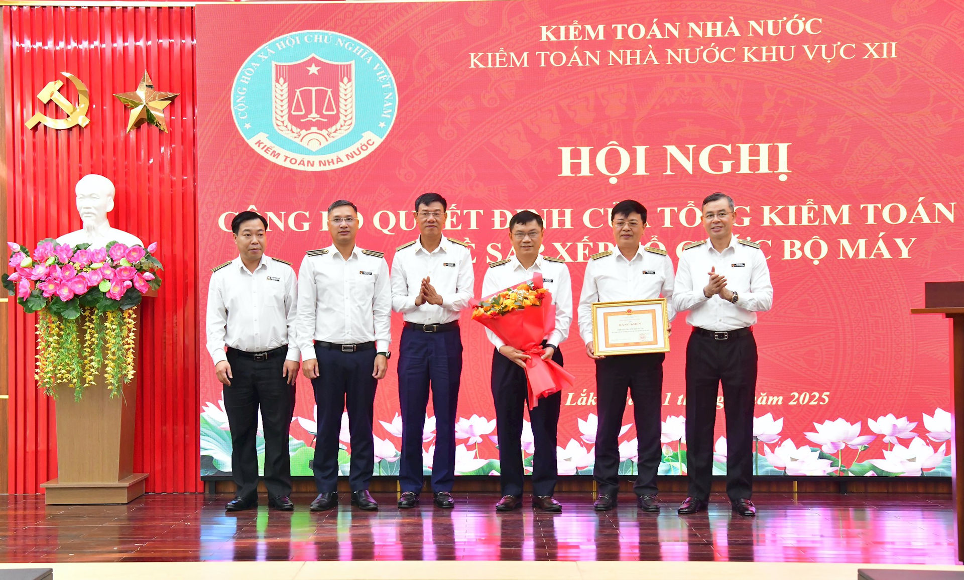 Nâng cao chất lượng hoạt động bộ máy