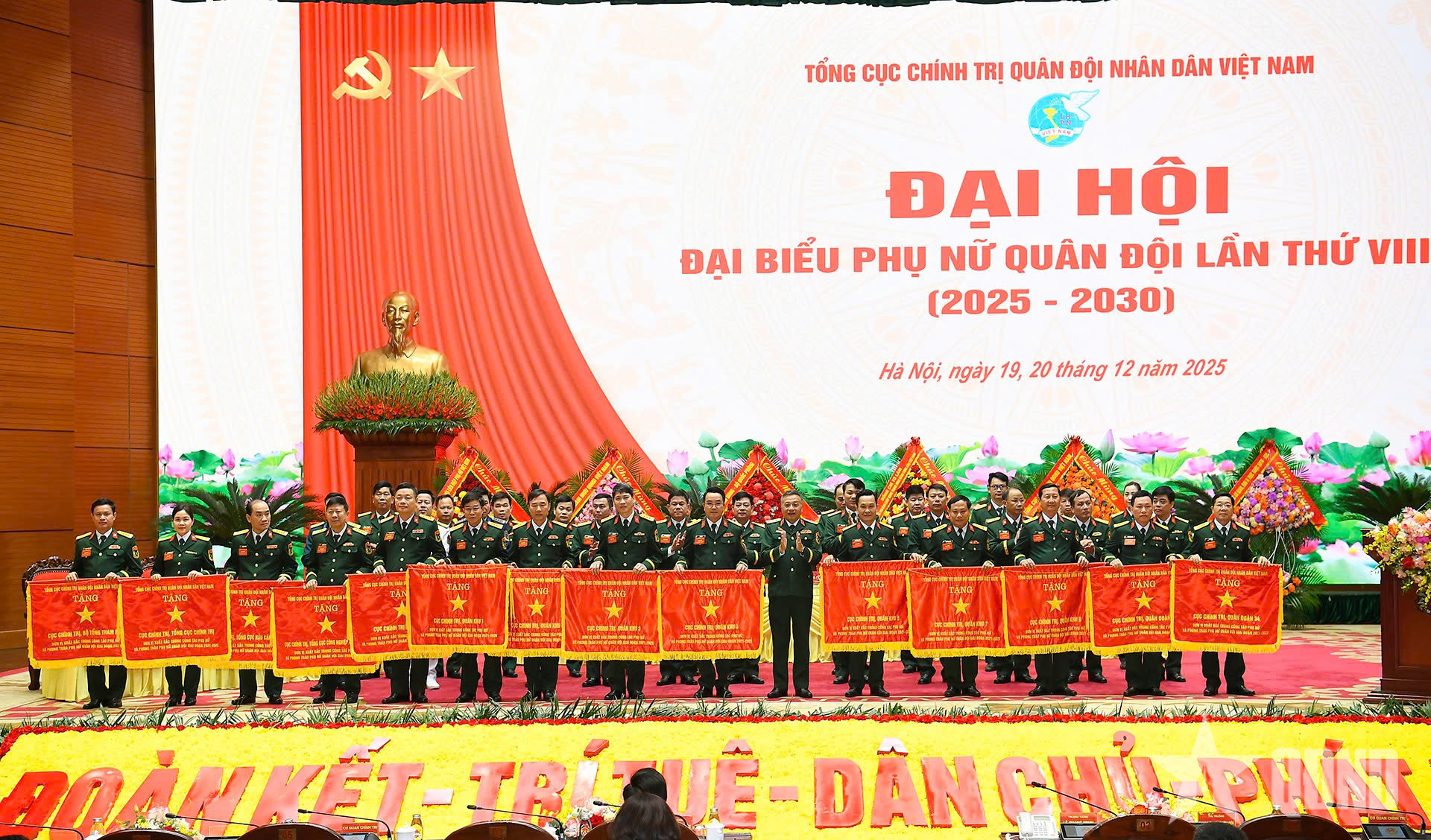 Thượng tướng Lê Quang Minh chỉ đạo phiên thứ nhất Đại hội đại biểu Phụ nữ Quân đội lần thứ VIII