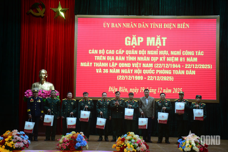 Điện Biên: Gặp mặt cán bộ Quân đội cao cấp nghỉ hưu trên địa bàn