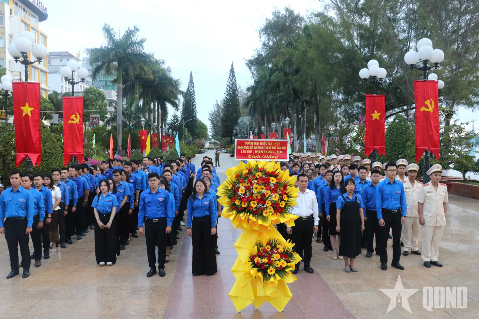 Tuổi trẻ TP Cần Thơ báo công dâng Bác