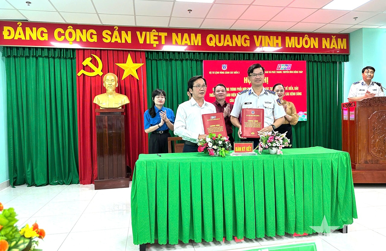 Bộ tư lệnh Vùng Cảnh sát biển 3: Ký kết chương trình phối hợp tuyên truyền biển, đảo tại Đồng Tháp