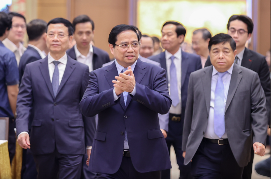 Thủ tướng Phạm Minh Chính: Kinh tế số là động lực, xã hội số là nền tảng, con người là trung tâm