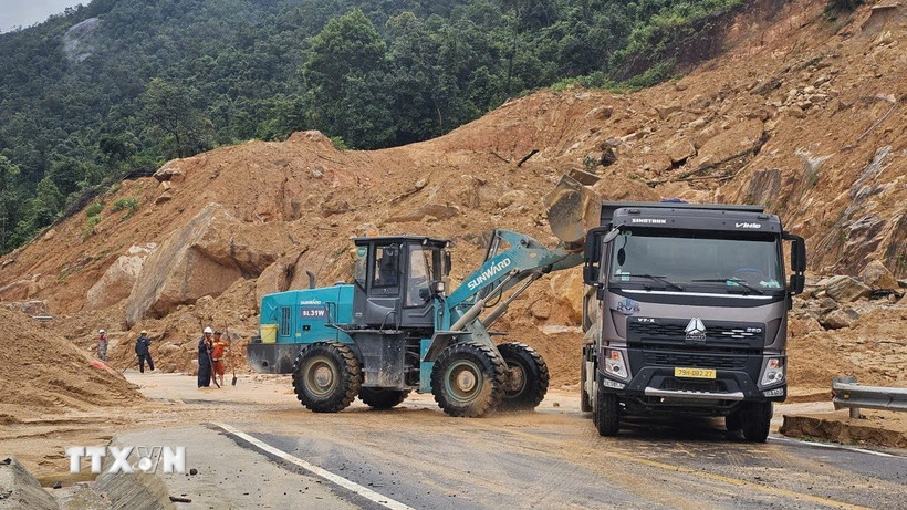 Dự kiến, đoạn qua đèo Khánh Lê (Quốc lộ 27C) sẽ được thông xe vào sáng 23-12