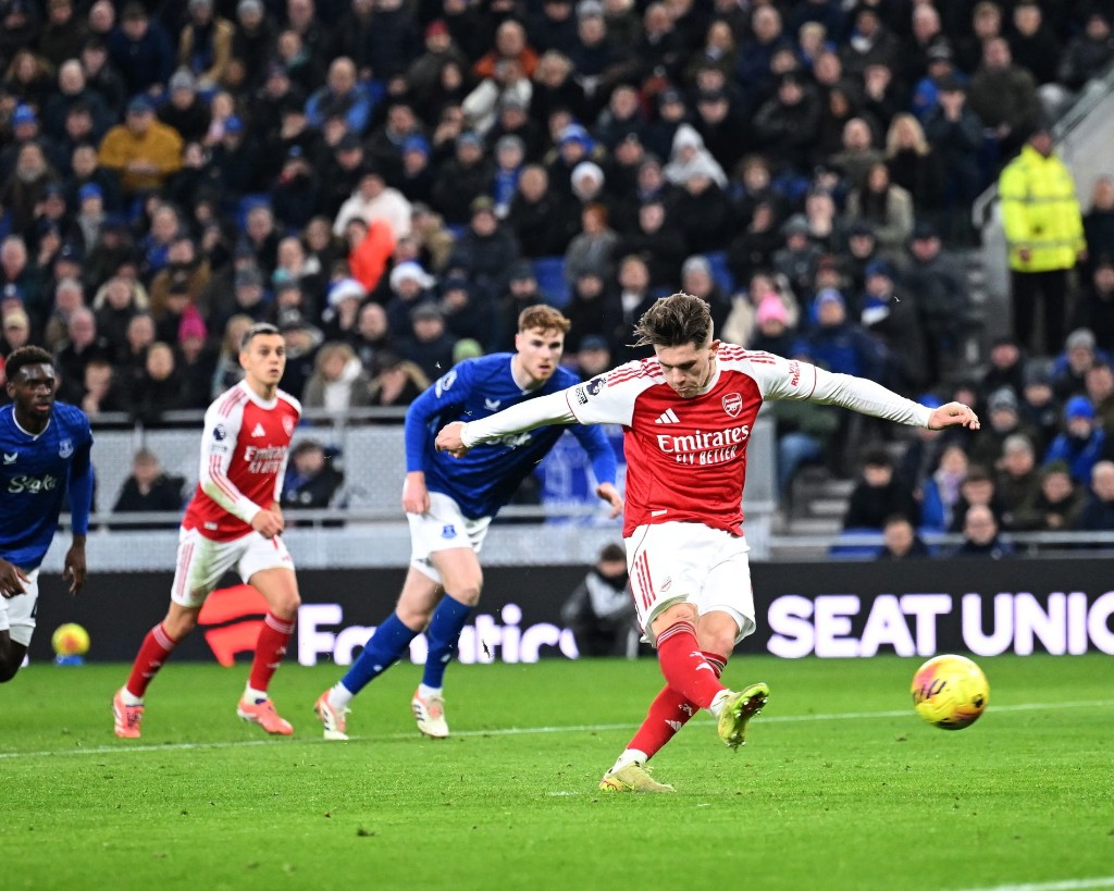 Tin thể thao (21-12): Arsenal thắng nhọc Everton