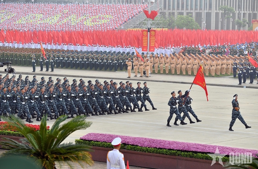 Tỉnh t&aacute;o trước luận điệu &ldquo;đất nước h&ograve;a b&igrave;nh, kh&ocirc;ng cần đầu tư cho quốc ph&ograve;ng, an ninh, chỉ tập trung ph&aacute;t triển kinh tế&rdquo;