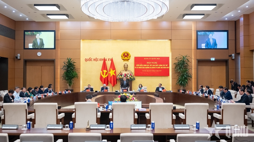 Chủ tịch Quốc hội: Quốc hội quyết s&aacute;ch kịp thời để bảo đảm tăng trưởng kinh tế hai con số