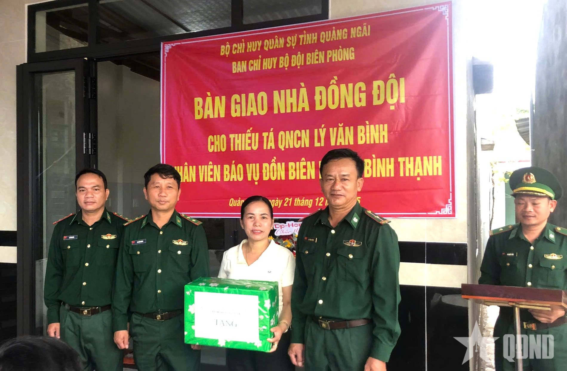 Bộ đội Biên phòng tỉnh Quảng Ngãi bàn giao nhà đồng đội tặng quân nhân
