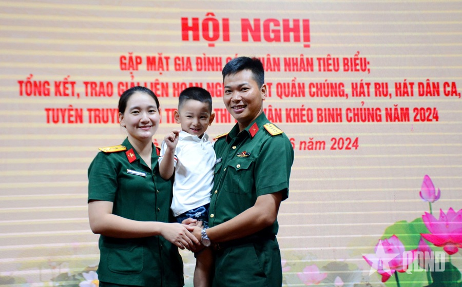 Phát huy hình mẫu Bộ đội Cụ Hồ trong xây dựng hệ giá trị gia đình Việt Nam hiện nay