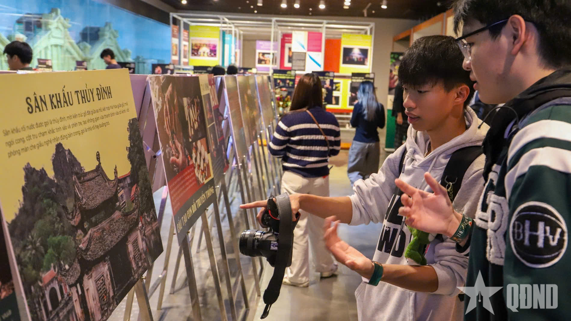 Ngọc Thủy Đình và hành trình kết nối tinh hoa di sản rối nước