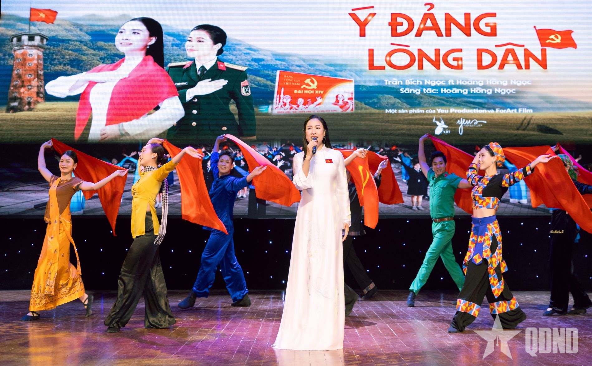 Thượng úy, ca sĩ Trần Bích Ngọc: 10 năm Sao Mai và món quà âm nhạc dâng Đảng