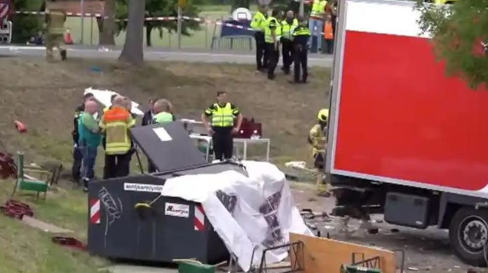 Xe lao vào đám đông tại Hà Lan, nhiều người bị thương 