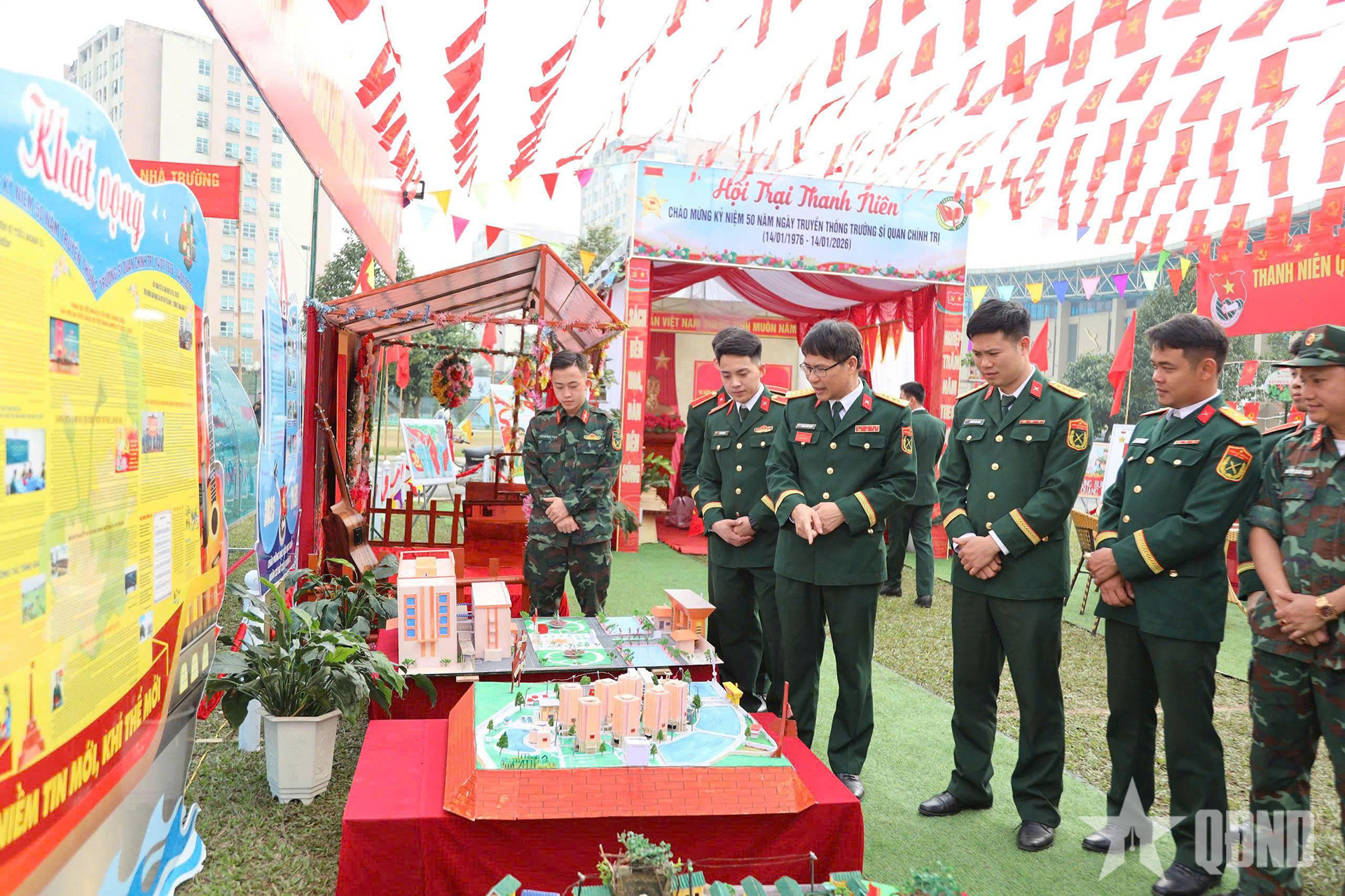 Phát huy vai trò nòng cốt trong đào tạo cán bộ chính trị từ giảng đường sĩ quan