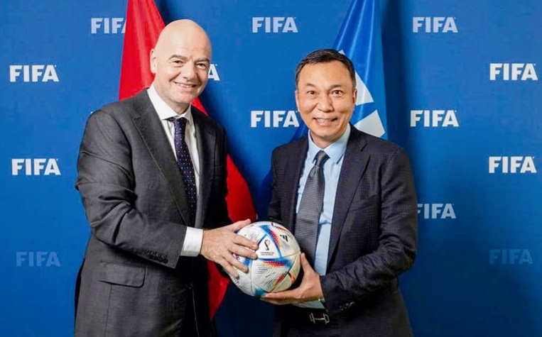 Chủ tịch FIFA chúc mừng năm mới, đánh giá cao sự phát triển của bóng đá Việt Nam
