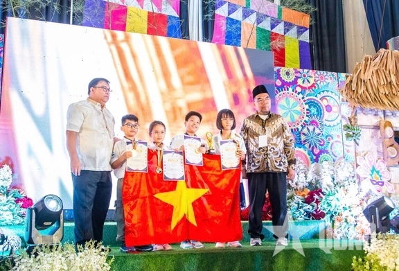 8 học sinh Trường MAY Academy xuất sắc giành huy chương tại kỳ thi Toán và Khoa học Quốc tế WMSC 2025