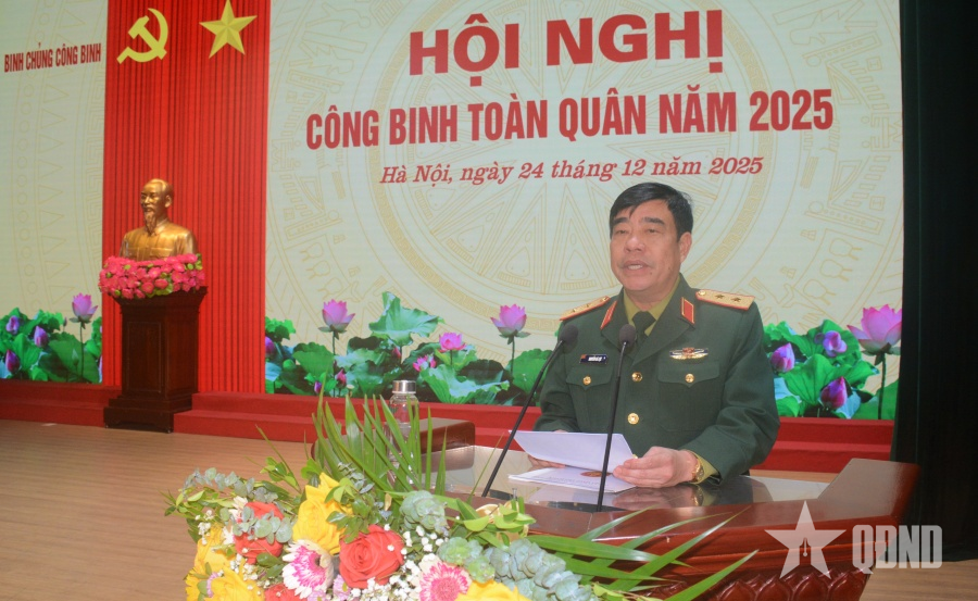 Chú trọng huấn luyện khai thác, làm chủ trang bị kỹ thuật thế hệ mới