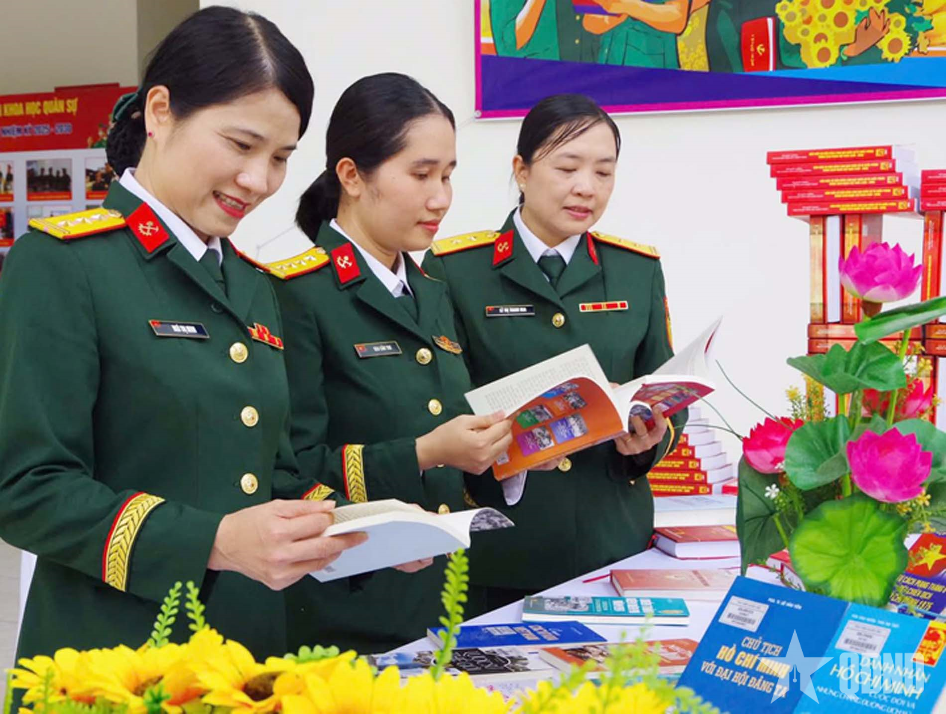 Trường Sĩ quan Công binh sôi nổi hoạt động chào mừng kỷ niệm 70 năm Ngày truyền thống