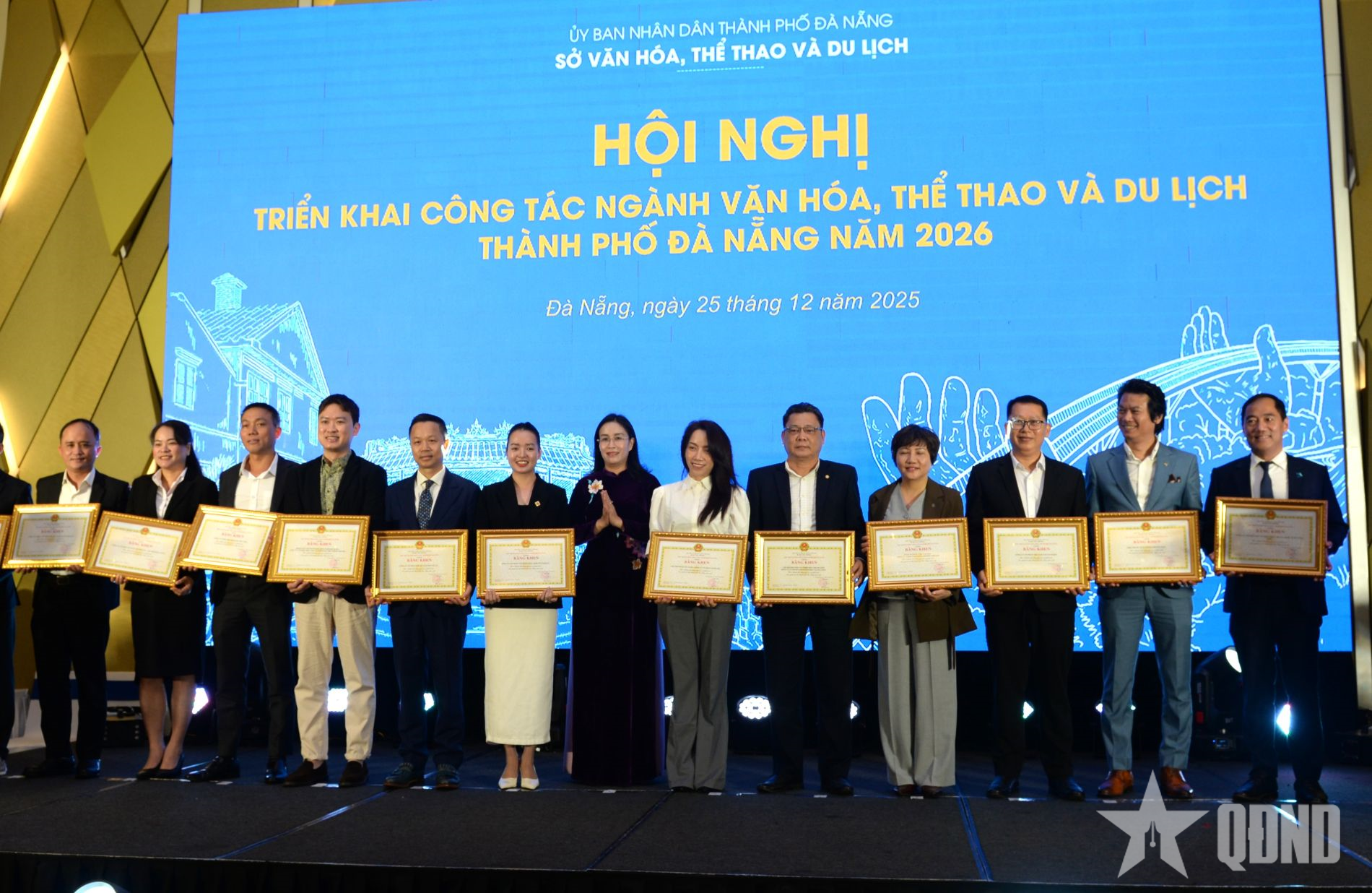 Du lịch Đà Nẵng tiếp tục là điểm sáng, giữ vững vai trò ngành kinh tế mũi nhọn 