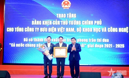 Đầu tư thỏa đáng cho hạ tầng, dữ liệu, công nghệ chiến lược và nhân lực chất lượng cao