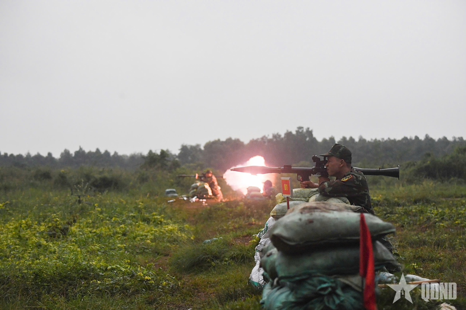 Luyện quân ở núi Bà Đen