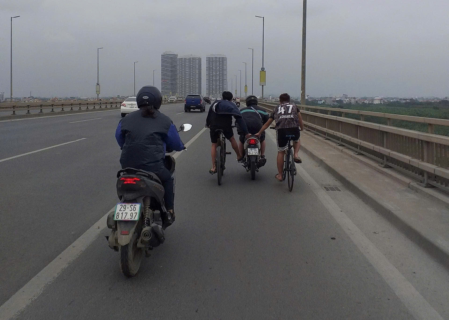 Hành vi tham gia giao thông nguy hiểm