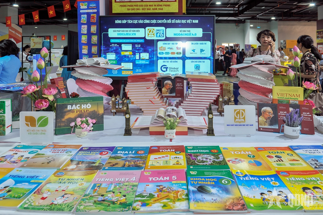 Nhà xuất bản Giáo dục Việt Nam sẽ tiếp tục giảm giá sách giáo khoa