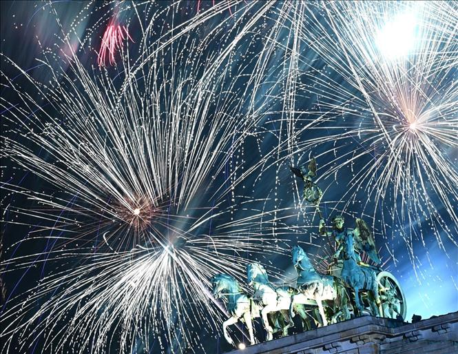 Nước Đức tranh cãi về việc bắn pháo hoa dịp năm mới