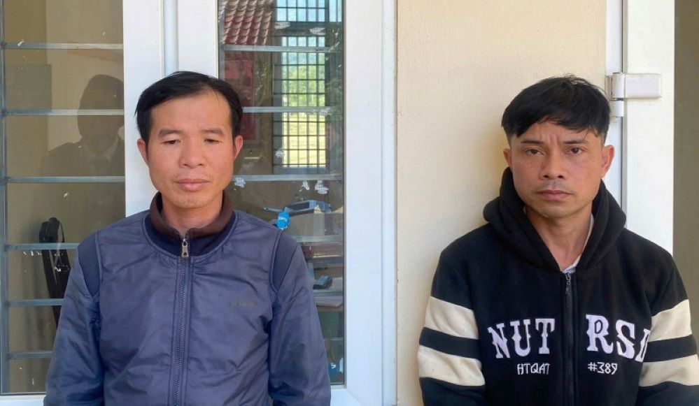 Xử lý hai đối tượng sử dụng súng săn trái phép