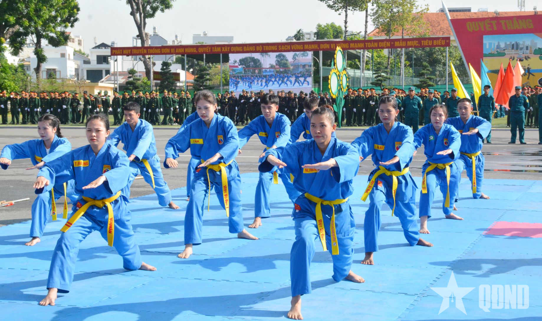 Gắn nhiệm vụ quân sự, quốc phòng với phát triển kinh tế