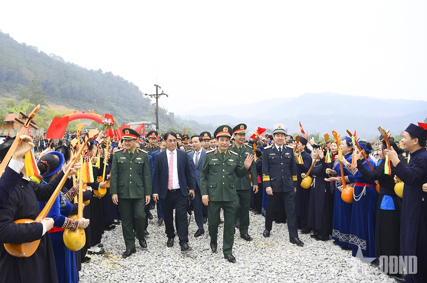 Đại tướng Phan Văn Giang dự, chỉ đạo Lễ khởi công dự án Trung tâm y tế Bảo Lạc, tỉnh Cao Bằng

