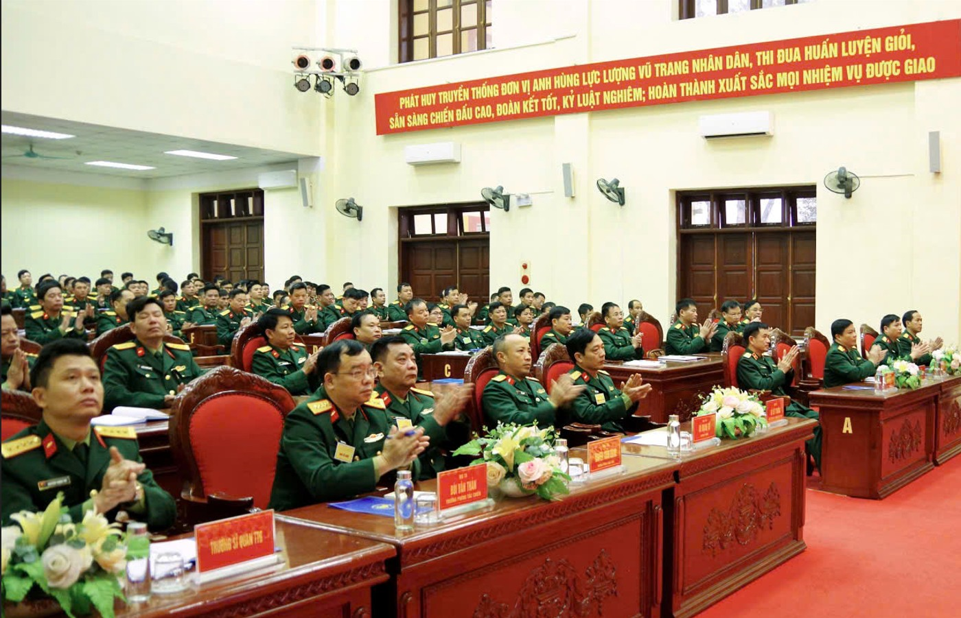 Binh chủng Tăng thiết giáp tập huấn cán bộ năm 2026: Nâng cao trình độ đội ngũ cán bộ các cấp